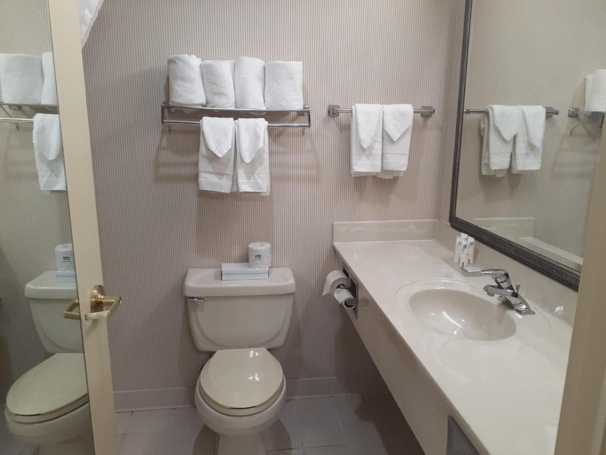Country Inn & Suites By Radisson, Freeport, Il Dış mekan fotoğraf